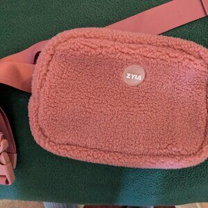 Zyia active warm rose sherpa crossbody bag
